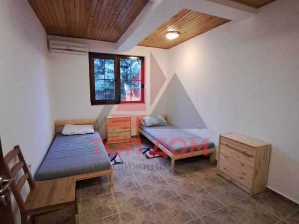 Дава се под наем Тристаен апартамент в Варна, м-т Акчелар - 120 кв.м за 600 € - Снимка #1