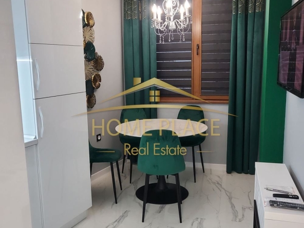 Дава се под наем Тристаен апартамент в Варна, Гръцка махала - 70 кв.м за 765 € - Снимка #1