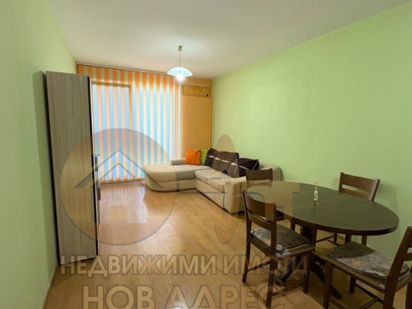 Дава се под наем Двустаен апартамент в Търговище, Център - 61 кв.м за 280.5 € - Снимка #1