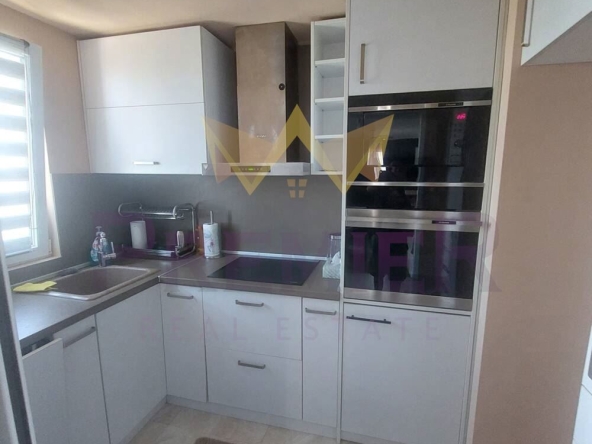 Двустаен апартамент в Бургас, Славейков - 54 кв.м за 2186 €/кв.м - Снимка #1