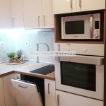 Дава се под наем Двустаен апартамент в София, Витоша - 60 кв.м за 614 € - Снимка #1