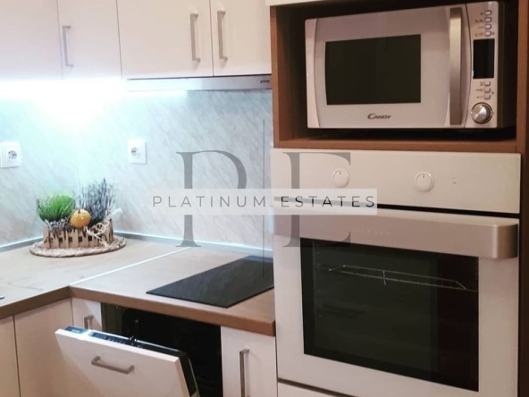 Дава се под наем Двустаен апартамент в София, Витоша - 60 кв.м за 614 € - Снимка #1