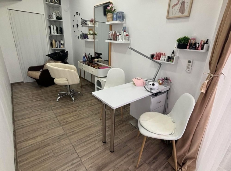 Дава се под наем  в Шумен, Пазара - 13 кв.м за 178.5 € - Снимка #1