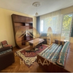 Дава се под наем Четиристаен апартамент в Търговище, Център - 95 кв.м за 229.5 € - Снимка #1