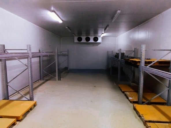 Дава се под наем Склад в Велико Търново, Акация - 140 кв.м за 700 € - Снимка #1