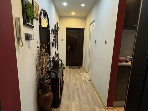 Тристаен апартамент в Варна, Владислав Варненчик - 64 кв.м за 2579 €/кв.м - Снимка #1