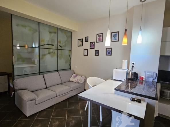 Двустаен апартамент в Варна, Галата - 61 кв.м за 1255 €/кв.м - Снимка #1