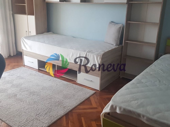 Тристаен апартамент в Варна, Базар Левски - 100 кв.м за 1326 €/кв.м - Снимка #1