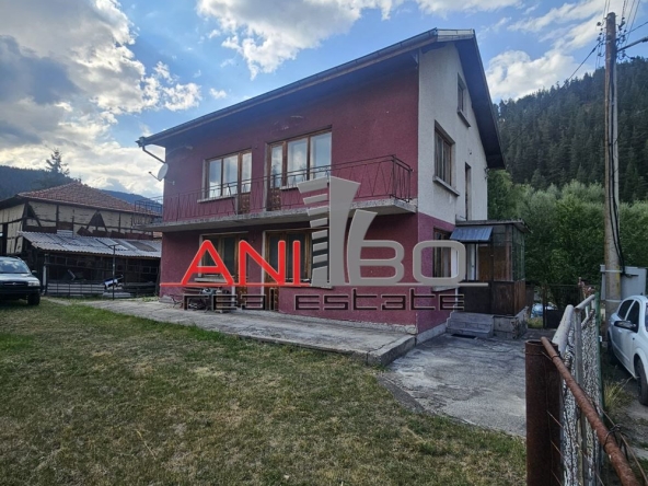 Къща в с. Говедарци, Област София-област - 200 кв.м за 434 €/кв.м - Снимка #1