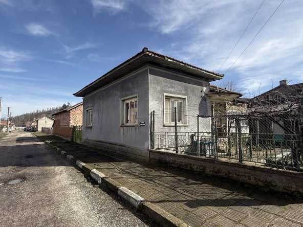 Къща в с. Търнене, Област Плевен - 130 кв.м за 141 €/кв.м - Снимка #1
