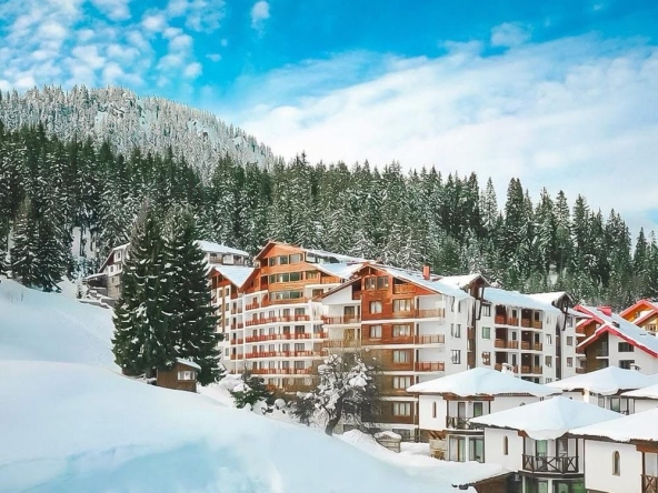 Двустаен апартамент в к.к. Пампорово - 68 кв.м за 593 €/кв.м - Снимка #1