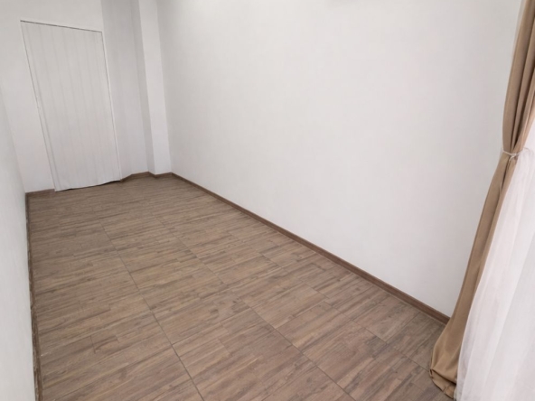 Дава се под наем Магазин в Шумен, Бялата пръст - 13 кв.м за 154.53 € - Снимка #1