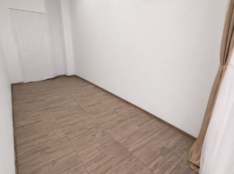 Дава се под наем Магазин в Шумен, Бялата пръст - 13 кв.м за 154.53 € - Снимка #1