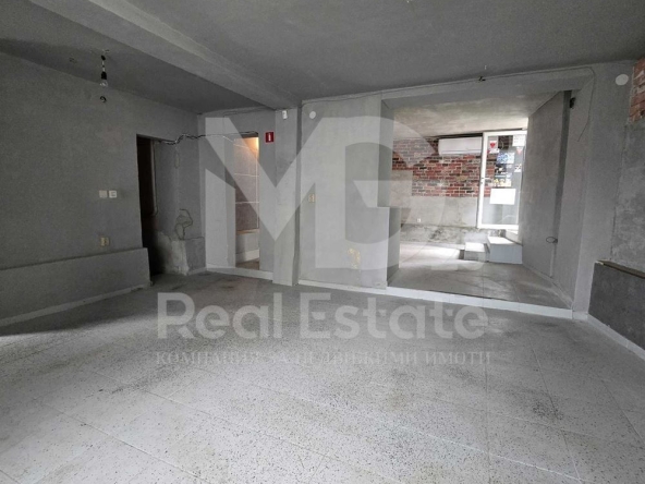 Магазин в Пловдив, Каменица 1 - 95 кв.м за 741 €/кв.м - Снимка #1