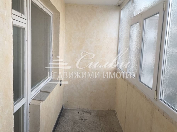 Двустаен апартамент в Шумен, Добруджански - 67 кв.м за 876 €/кв.м - Снимка #1