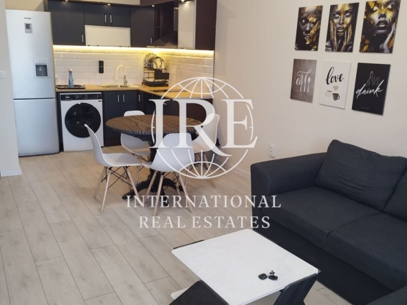 Дава се под наем Двустаен апартамент в Варна, Левски - 75 кв.м за 698.19 € - Снимка #1