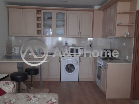 Тристаен апартамент в Несебър - 88 кв.м за 864 €/кв.м - Снимка #1