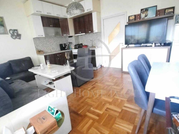 Тристаен апартамент в Пловдив, Кючук Париж - 64 кв.м за 1829 €/кв.м - Снимка #1