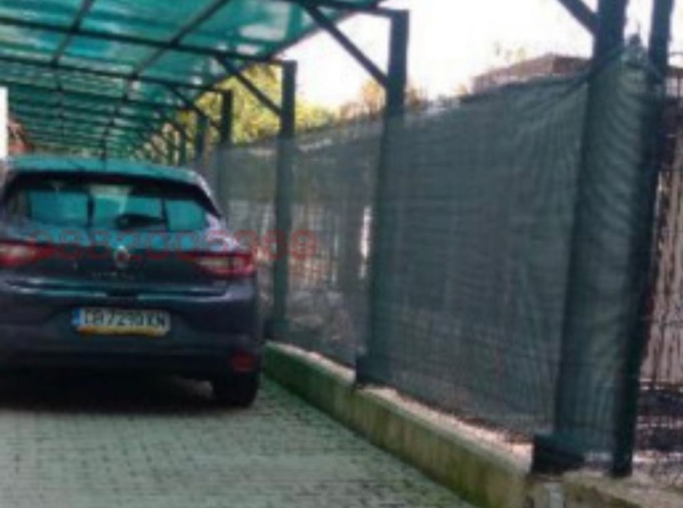 Дава се под наем Гараж / Паркомясто в ж.Зоопарк - 15 кв.м за 71.4 € - Снимка #1