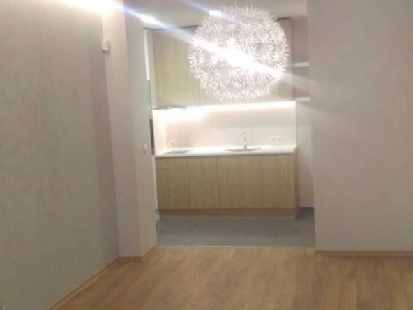 Двустаен апартамент в София, Център - 81 кв.м за 876 €/кв.м - Снимка #1
