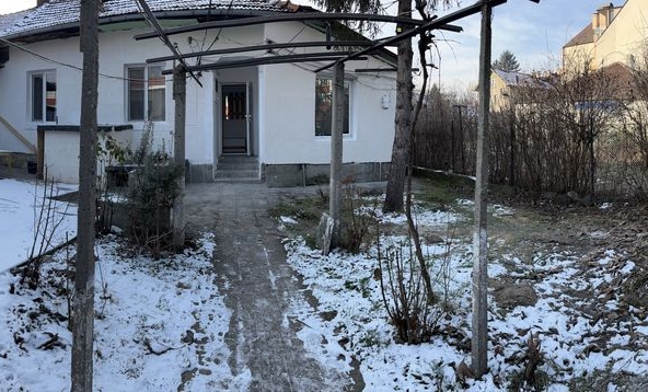 Дава се под наем Къща в София, Младост 1А - 55 кв.м за 750 € - Снимка #1