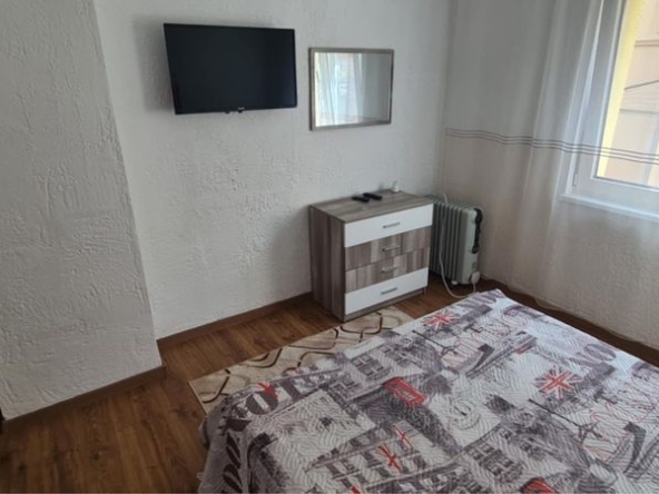 Дава се под наем Тристаен апартамент в Велинград - 80 кв.м за 51 € - Снимка #1