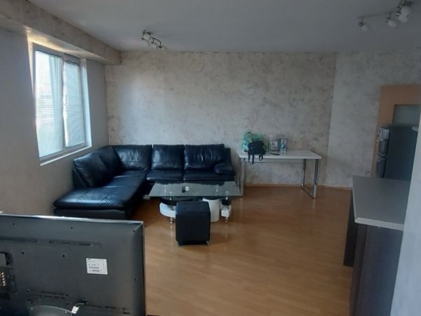 Дава се под наем Двустаен апартамент в Ботевград - 65 кв.м за 550 € - Снимка #1