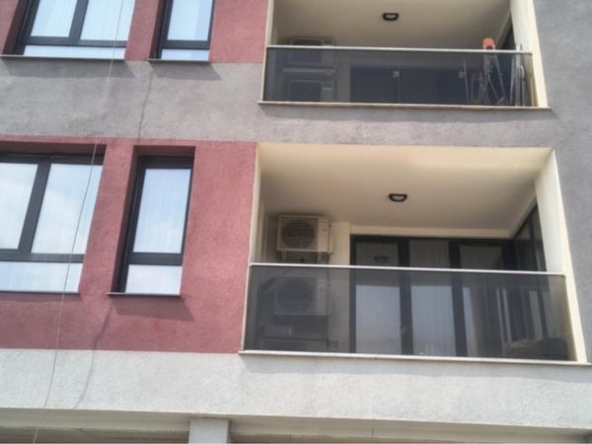 Дава се под наем Тристаен апартамент в Кюстендил, Център - 95 кв.м за 816 € - Снимка #1