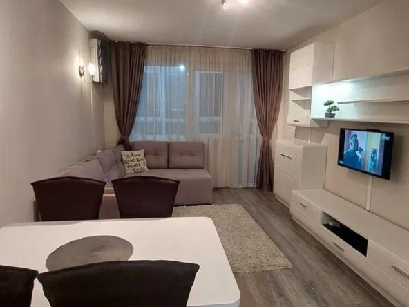 Дава се под наем Тристаен апартамент в Варна, Окръжна болница - 70 кв.м за 750 € - Снимка #1