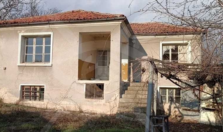 Къща в с. Зелениково, Област Пловдив - 120 кв.м за 136 €/кв.м - Снимка #1