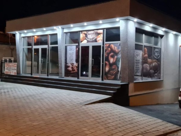 Дава се под наем Магазин в Перник, Пригаров район - 57 кв.м за 647.7 € - Снимка #1