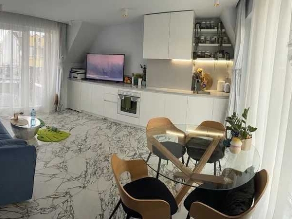 Двустаен апартамент в Пловдив, Кършияка - 92 кв.м за 1004 €/кв.м - Снимка #1