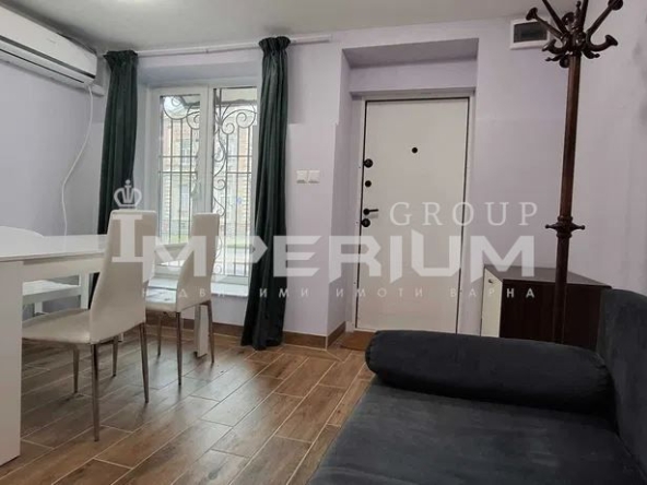 Дава се под наем Двустаен апартамент в Варна, Център - 40 кв.м за 357 € - Снимка #1