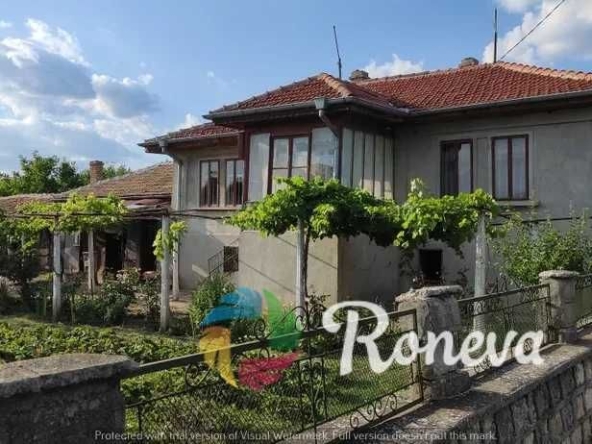 Къща в с. Владимирово, Област Добрич - 110 кв.м за 181 €/кв.м - Снимка #1