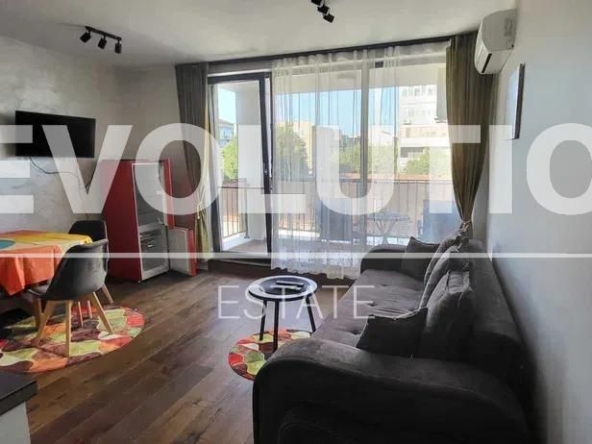 Дава се под наем Едностаен апартамент в Варна, Център - 45 кв.м за 408.51 € - Снимка #1