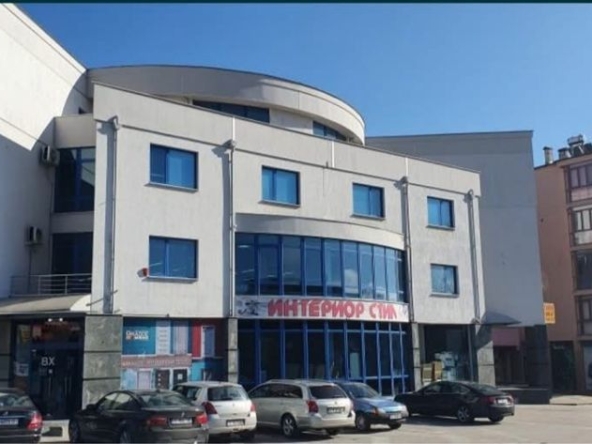 Дава се под наем Магазин в Сандански - 150 кв.м за 611.49 € - Снимка #1