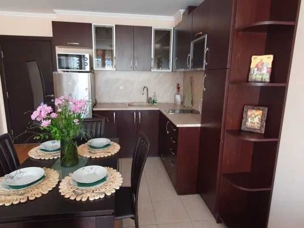 Дава се под наем Двустаен апартамент в Поморие - 75 кв.м за 255 € - Снимка #1