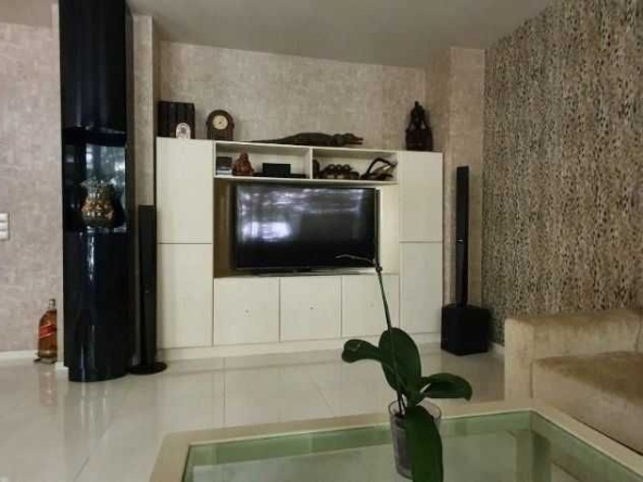 Двустаен апартамент в София, Дианабад - 70 кв.м за 2015 €/кв.м - Снимка #1