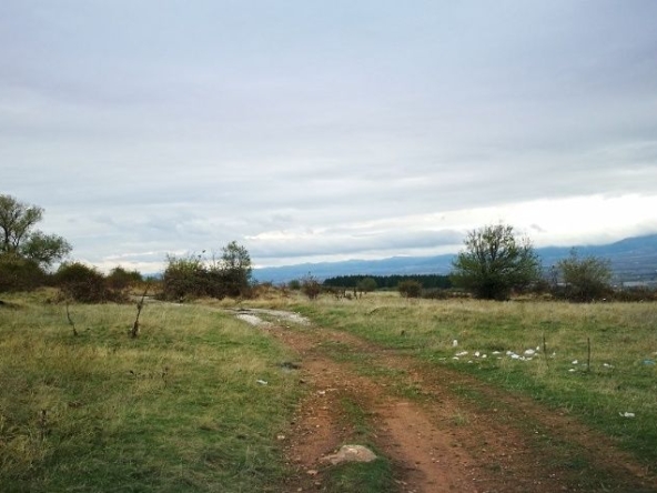 Парцел в с. Нови хан, Област София-област - 4463 кв.м за 19 €/кв.м - Снимка #1