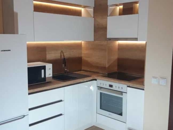 Дава се под наем Двустаен апартамент в Бургас, Лазур - 60 кв.м за 500 € - Снимка #1