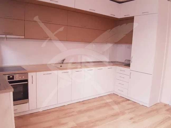 Дава се под наем Двустаен апартамент в Варна, Гръцка махала - 75 кв.м за 500 € - Снимка #1