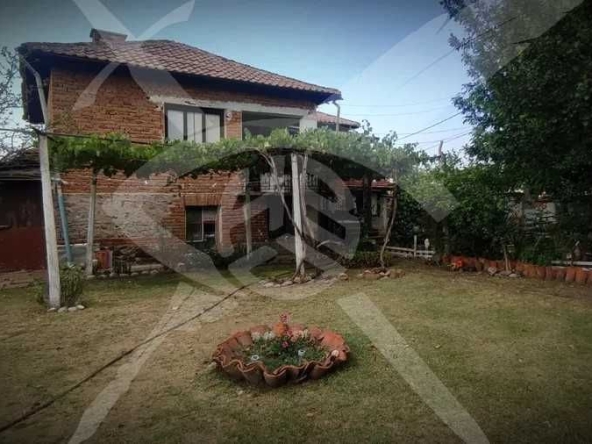 Къща в с. Патриарх Евтимово, Област Пловдив - 142 кв.м за 353 €/кв.м - Снимка #1