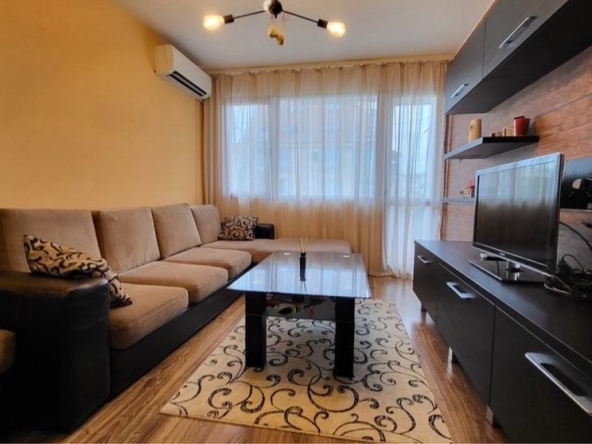 Дава се под наем Двустаен апартамент в Пловдив, Въстанически - 60 кв.м за 408 € - Снимка #1