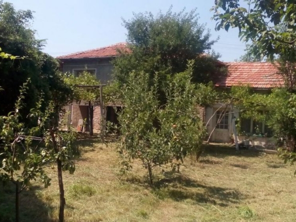 Къща в с. Горско Сливово, Област Ловеч - 120 кв.м за 87 €/кв.м - Снимка #1