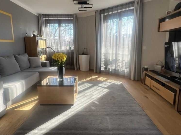 Дава се под наем Тристаен апартамент в София, Овча купел - 106 кв.м за 571.2 € - Снимка #1