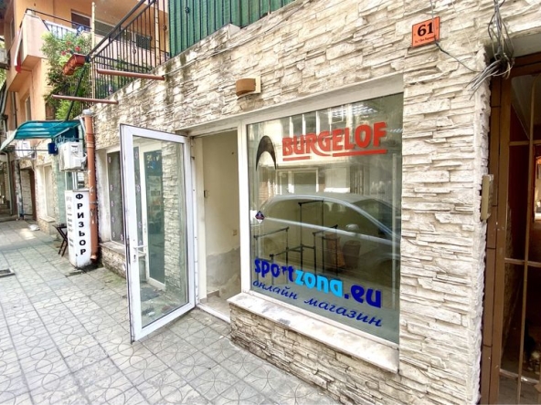 Дава се под наем Офис в Варна, Зимно кино Тракия - 30 кв.м за 220 € - Снимка #1