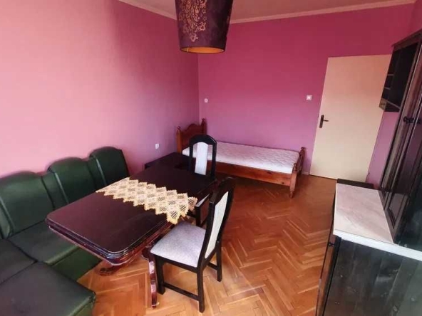 Дава се под наем Двустаен апартамент в София, Красно село - 60 кв.м за 400 € - Снимка #1