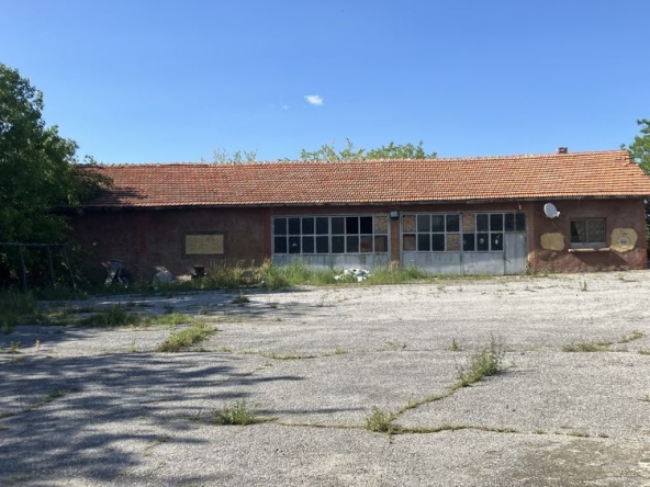 Парцел в с. Радево, Област Сливен - 3580 кв.м за 24 €/кв.м - Снимка #1