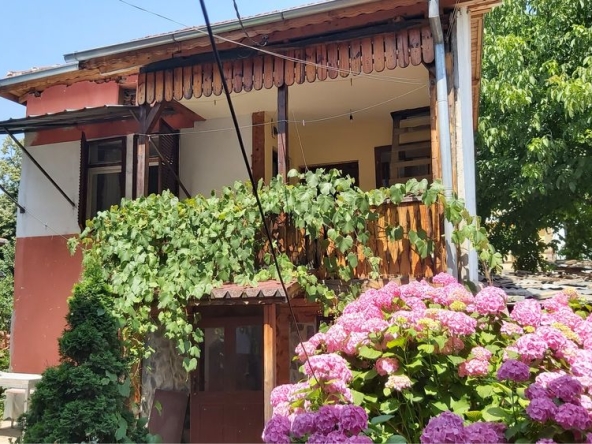 Къща в Вършец - 100 кв.м за 425 €/кв.м - Снимка #1