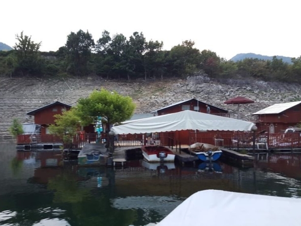 Къща в Кричим - 560 кв.м за 161 €/кв.м - Снимка #1